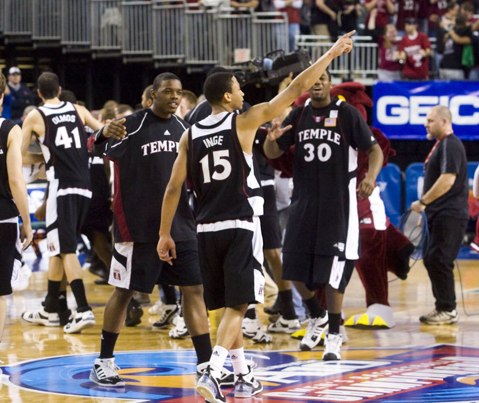 A10 Basketball Tourney